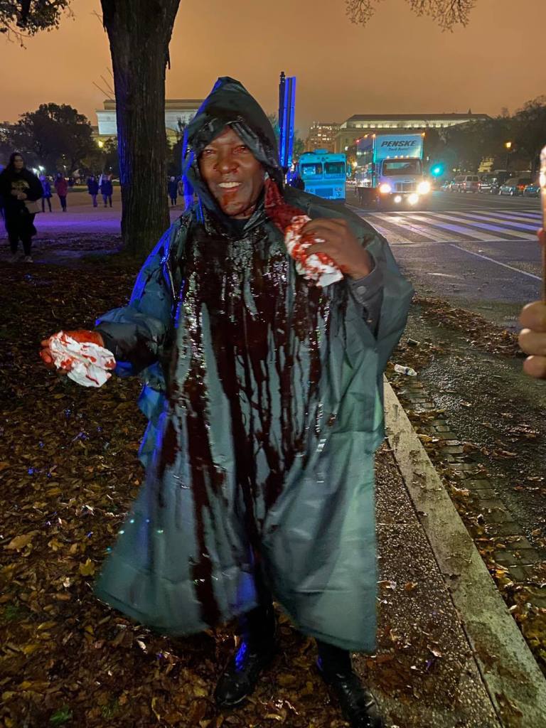 Sean csapatát leöntötte vérrel egy sátánista